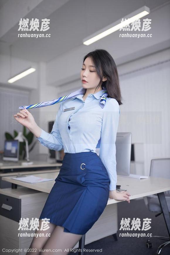 秀人网 - 观看糯美子nini双人舞，原图仿佛在说悄悄话