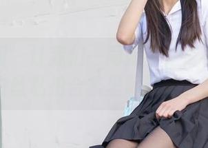 稚乖画册 – 让我们一同探索：夜夜的80d白丝私拍合集里藏着什么？