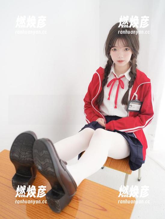 紧急企划-龙崎聆音 紧急企划 - 别再打扰我的日常:龙崎聆音的写真集精选