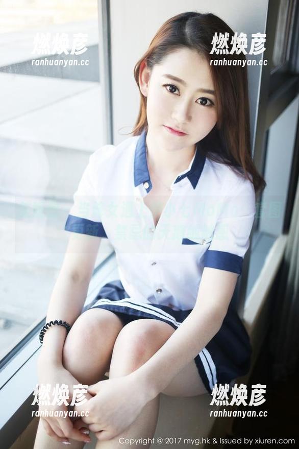 美媛馆 - 当修女遇上伊小七MoMo：套图更新，禁忌的天鹅绒触感