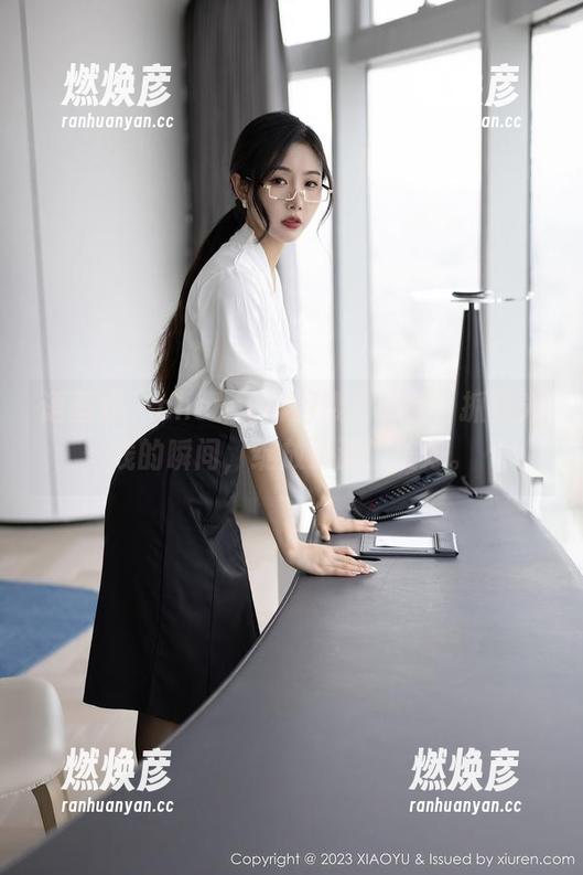语画界 - cherry绯月樱的夏天：抓住光线的瞬间，绽放资源的美好。