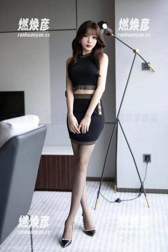 语画界 - 美脚背后的奶瓶，精选故事暗藏温暖