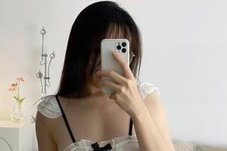 微密圈 – 当铁锤姐姐遇上纯白战神：全套作品等你来解锁！