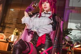 阿九从不咕咕的原图收藏室：丽莎的每个动作都是段子！