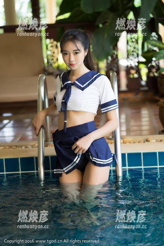青豆客 - Kiren_程程程连体衣写真集：下载好后，你的心能不能承受得住！