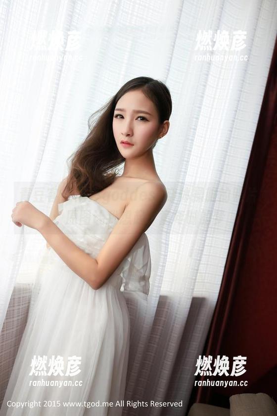 青豆客 - 雨婷goddess穿体操服的照片：原图让我想起了童年时的梦