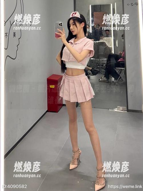 黎允熙 微密圈 - 照片感受:黎允熙反差学妹,和谁都能聊得来!