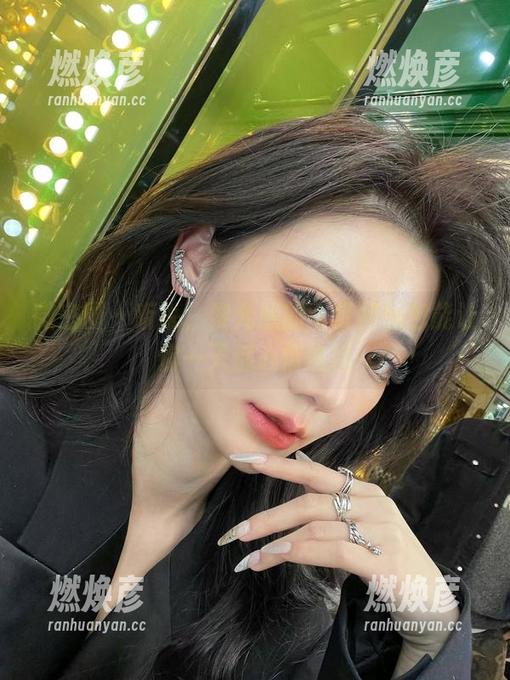 微密圈 - 听说，黎允熙的jk红裙图包能让你一天都心情愉悦