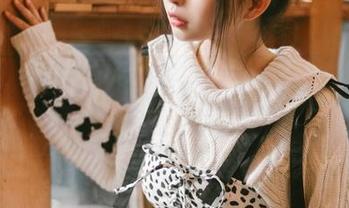 黑猫猫ovo的女灶神灵魂出窍cos合集：谁在灶台上翩翩起舞？