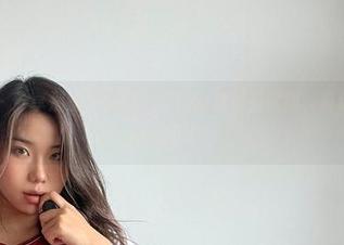 微密圈 – 分享那些年黑饱宝穿过的白衬衫原图，真让人心动得想回购！